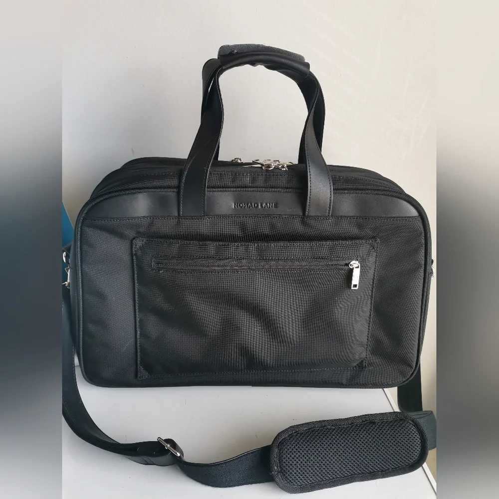 Black Men's Travel Duffel Bag with Shoulder Strap